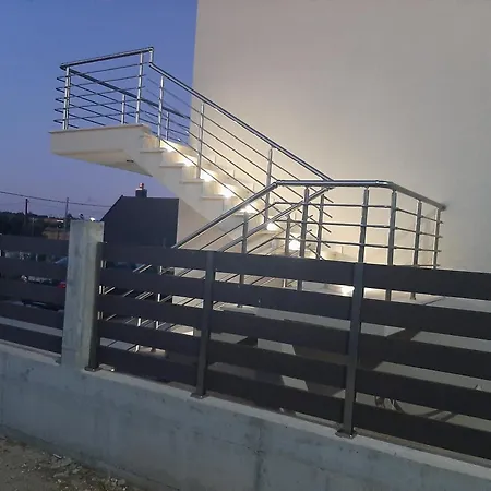 Semesterbostad Dimis House