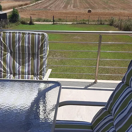 Semesterbostad Dimis House *